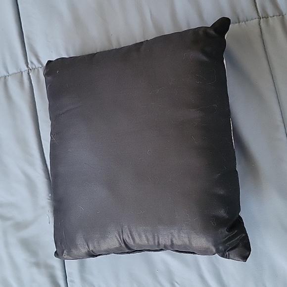 Two throw blankets and matching pillow SOLD - Picture 8 of 13